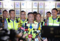 Kakorlantas Polri Irjen Pol. Drs. Agus Suryonugroho, S.H., M.Hum. (tengah) bersama PJU dan Jajaran Korlantas Polri (Foto Ist)