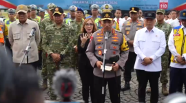 Kapolri Jenderal Listyo Sigit Prabowo bersama Panglima TNI Jenderal Agus Subiyanto memimpin Apel Gelar Pasukan Operasi Ketupat 2026 di Monas, Jakarta, Kamis (12/3/2026). (Foto Ist)