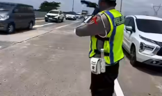 Antisipasi Lonjakan Arus, Satlantas Polres Kendal Terapkan Rekayasa Lalin di Gobrakan KM 390