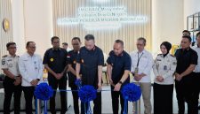 Peresmian PMI Lounge oleh Direktur Jenderal Imigrasi, Hendarsam Marantoko di Dampingi Dir Wasdak Yuldi Yusman, Dir TPI Suhendra dan Kepala Kantor Imigrasi Soetta Galih Priya Kartika Perdhana beserta Jajaran.(Foto - Ist)