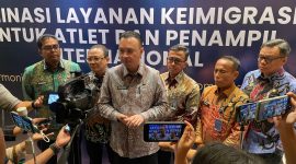Direktur Jenderal Imigrasi Hendarsam Marantoko, di dampingi Eko Budianto, Is Edy Eko Putranto, Suhendra, serta Yuldi Yusman. (Foto - Ist)