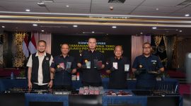 Direktur Jenderal Imigrasi Hendarsam Marantoko, dan Direktur Wasdak Yuldi Yusman. (Foto - Ist)