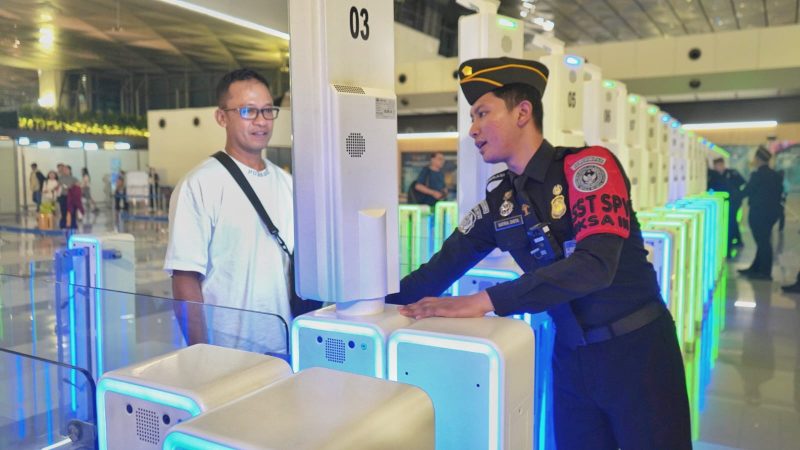 Petugas Imigrasi meningkatkan pengawasan di Tempat Pemeriksaan Imigrasi (TPI), Foto - Ist